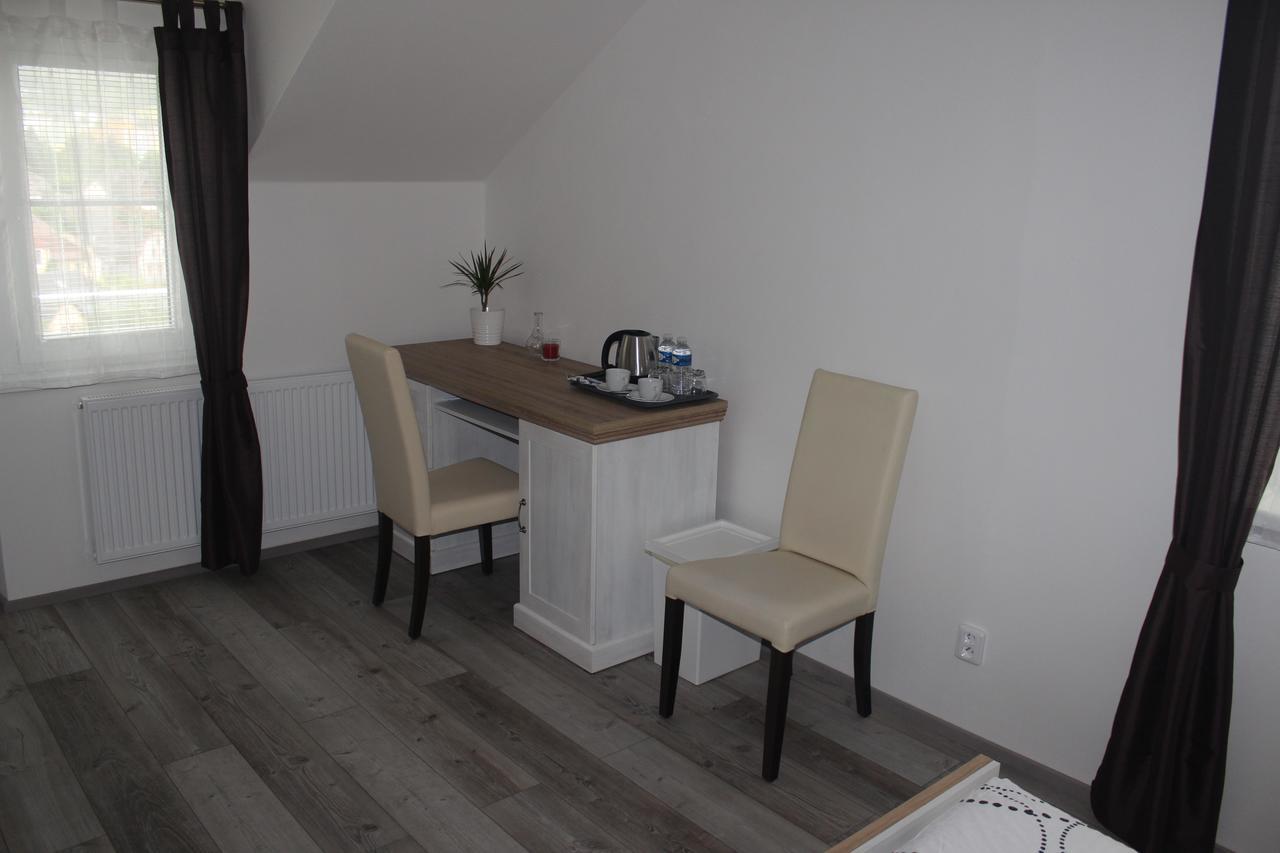 Penzion Vesely Zelezny Brod Exterior foto