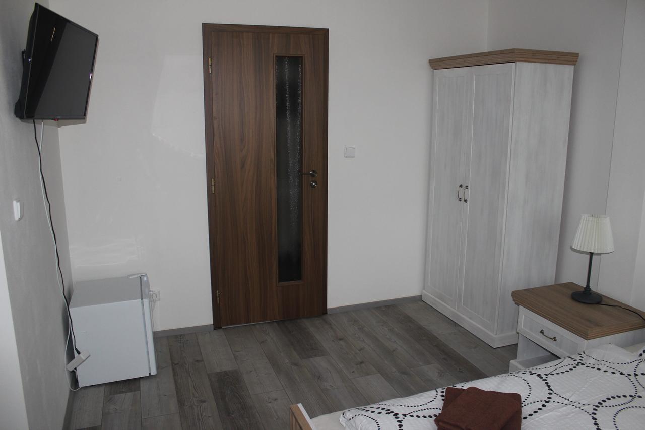 Penzion Vesely Zelezny Brod Exterior foto