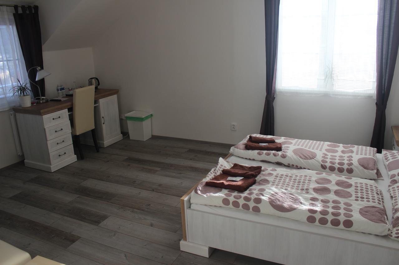 Penzion Vesely Zelezny Brod Exterior foto